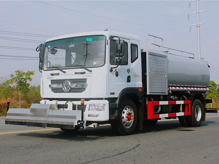 國六東風D9 11方路面清洗車