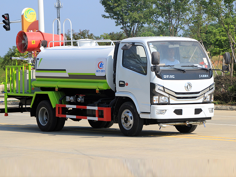 國六小多利卡 5噸 噴霧車