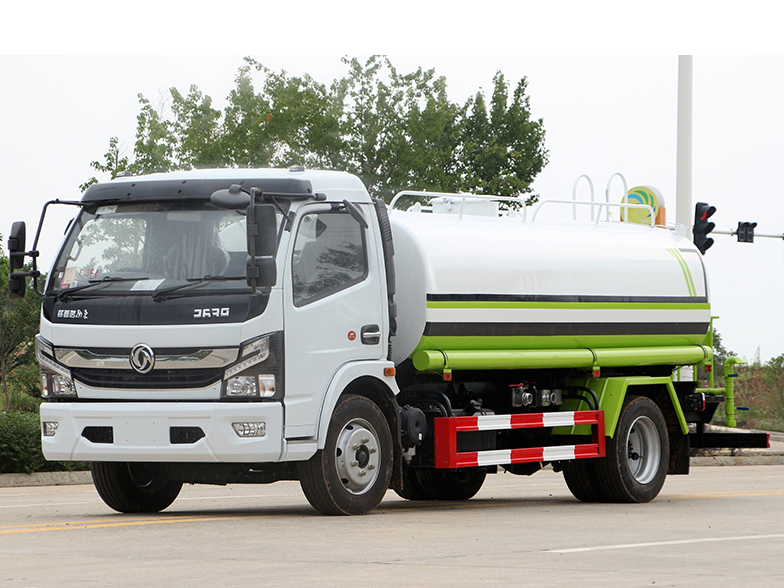 國六大多利卡 9.2噸灑水車