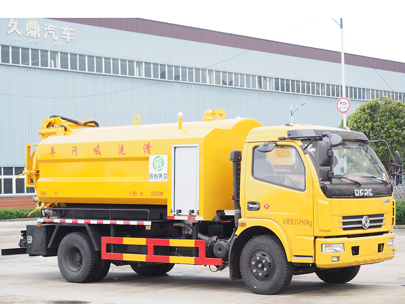 東風多利卡3800軸距  清洗吸污車