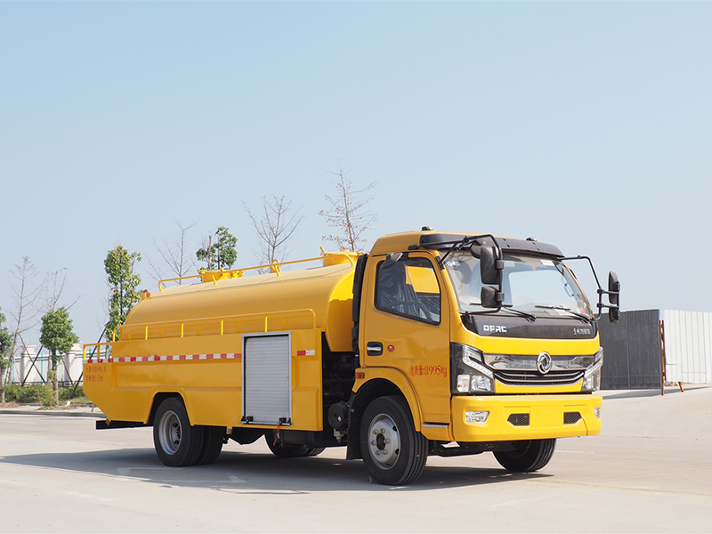 東風多利卡3800軸距  高壓清洗車