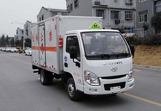 程力威牌CLW5030XRYSH6型易燃液體廂式運輸車