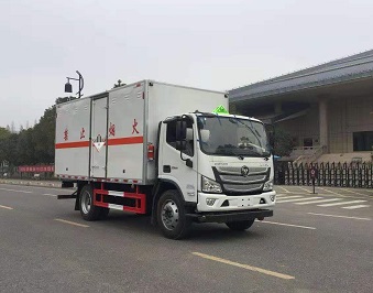 程力威牌CLW5120XZWB6型雜項危險物品廂式運輸車