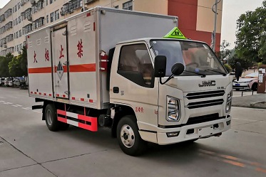程力威牌CLW5041XZWJ6型雜項危險物品廂式運輸車